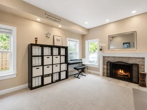 941 Greenwood Avenue Deerfield IL 60015