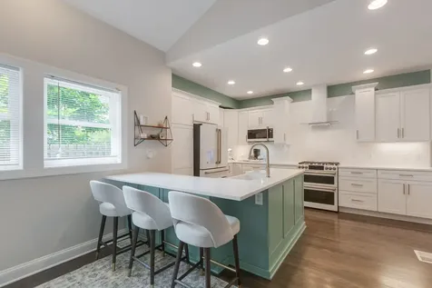 941 Greenwood Avenue Deerfield IL 60015