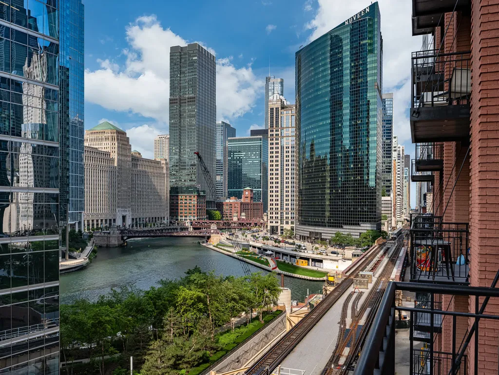 165 North Canal Street Chicago IL 60606