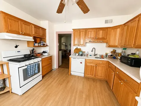 39 Park Street Oswego IL 60543