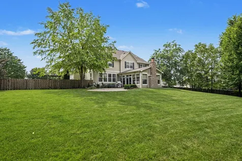 2989 Wagon Road Elgin IL 60124