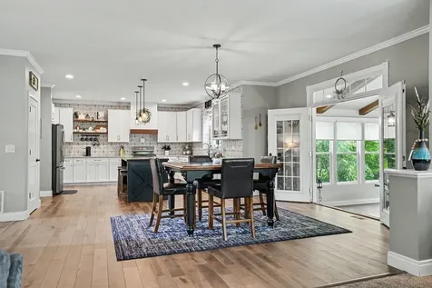 2989 Wagon Road Elgin IL 60124