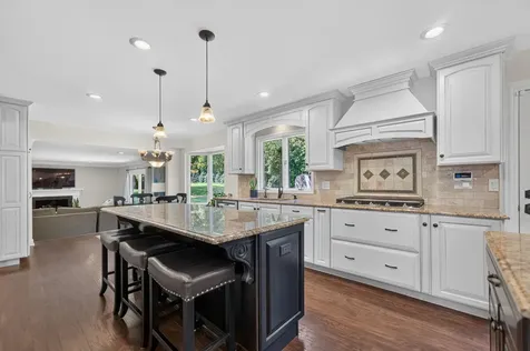 1206 Aberdeen Road Inverness IL 60067