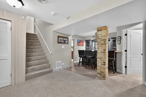 1206 Aberdeen Road Inverness IL 60067