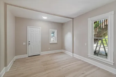 649 Wellington Avenue Elgin IL 60120