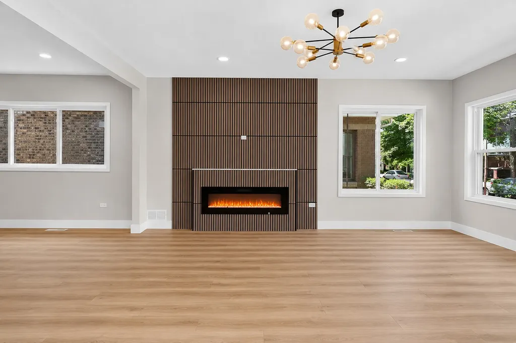 5311 West Cuyler Avenue Chicago IL 60641