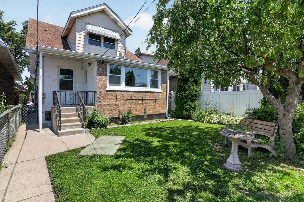 5311 West Cuyler Avenue Chicago IL 60641