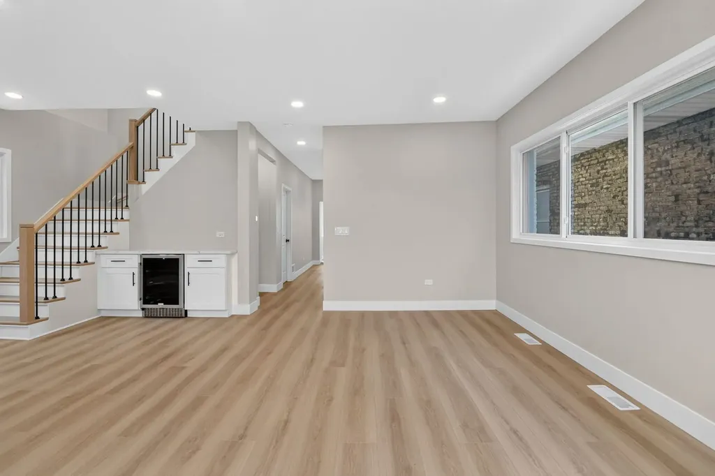 5311 West Cuyler Avenue Chicago IL 60641