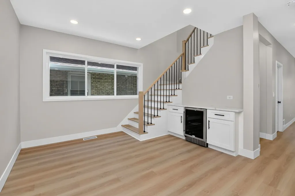5311 West Cuyler Avenue Chicago IL 60641