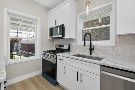 5311 West Cuyler Avenue Chicago IL 60641