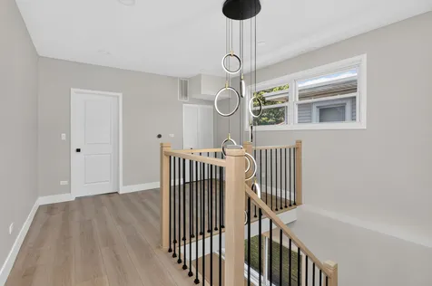 5311 West Cuyler Avenue Chicago IL 60641