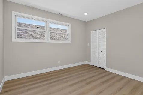 5311 West Cuyler Avenue Chicago IL 60641