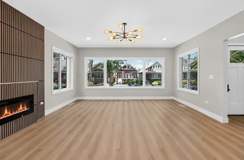5311 West Cuyler Avenue Chicago IL 60641
