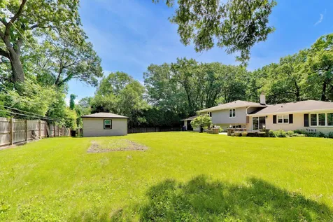 16w250 93RD Place Burr Ridge IL 60527