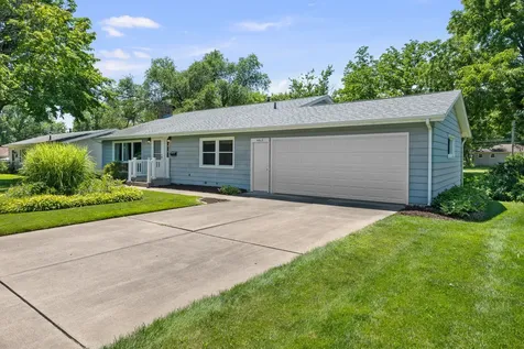 4517 5TH Street A East Moline IL 61244