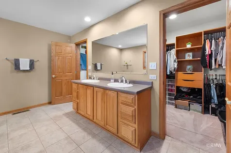 327 Miner Street Bensenville IL 60106