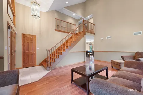 327 Miner Street Bensenville IL 60106