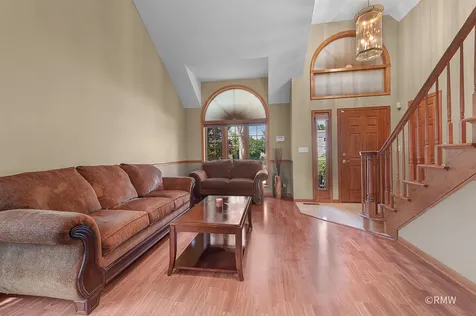 327 Miner Street Bensenville IL 60106
