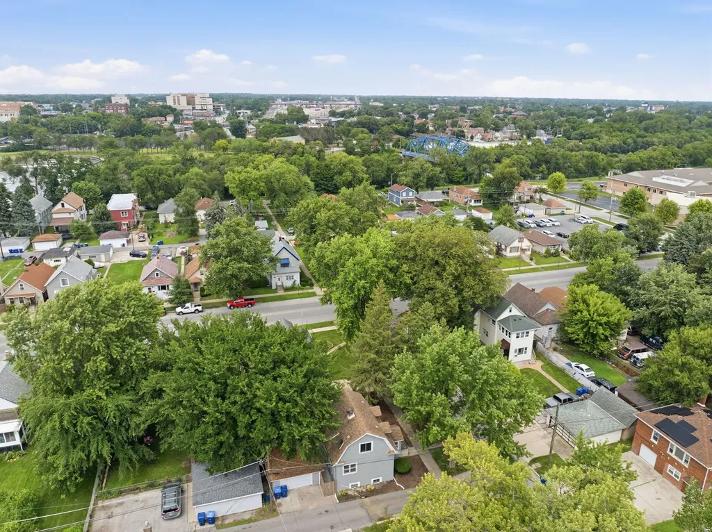 13346 Irving Avenue Blue Island IL 60406