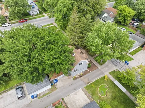 13346 Irving Avenue Blue Island IL 60406