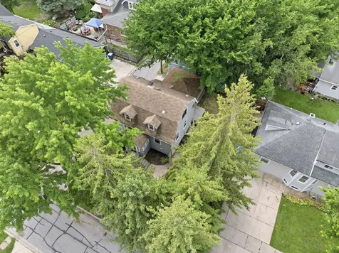 13346 Irving Avenue Blue Island IL 60406