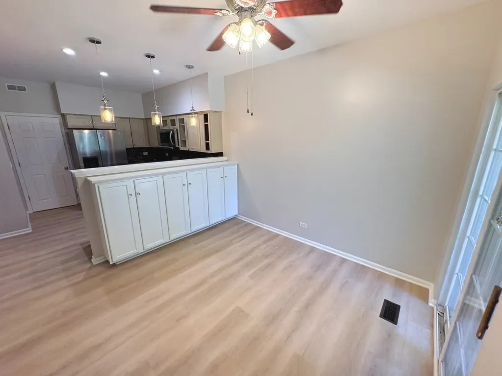 53 Braxton Lane Aurora IL 60504