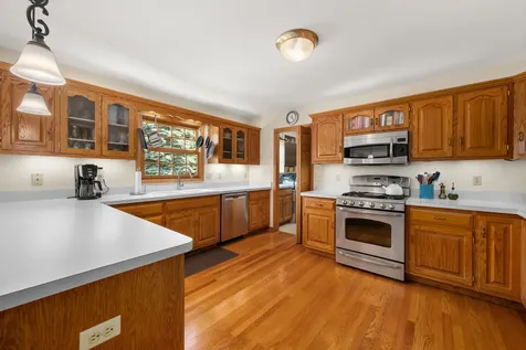 1239 Yorkshire Drive S Sycamore IL 60178