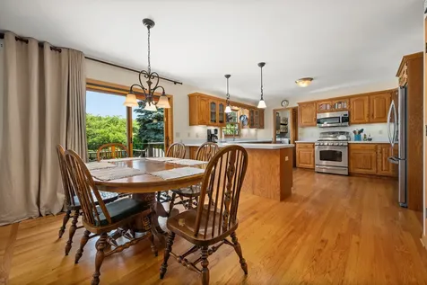 1239 Yorkshire Drive S Sycamore IL 60178