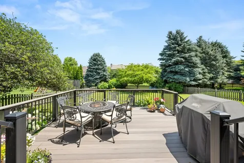 1239 Yorkshire Drive S Sycamore IL 60178