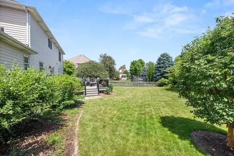 1239 Yorkshire Drive S Sycamore IL 60178