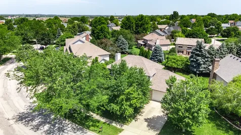 1239 Yorkshire Drive S Sycamore IL 60178