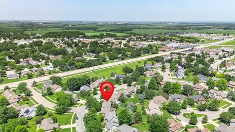 1239 Yorkshire Drive S Sycamore IL 60178
