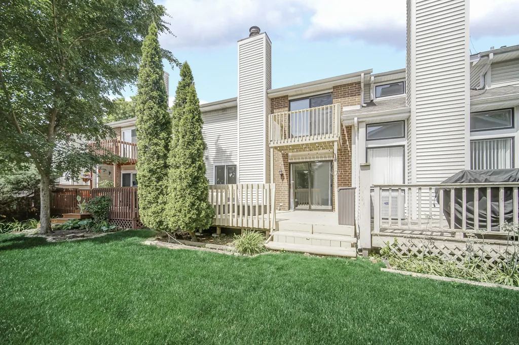 5S027 Pebble Beach Court Naperville IL 60563