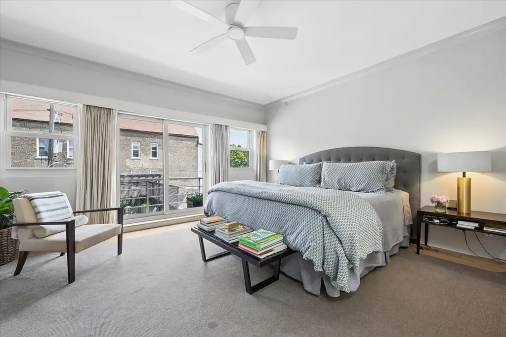 1922 West Cortland Street Chicago IL 60622