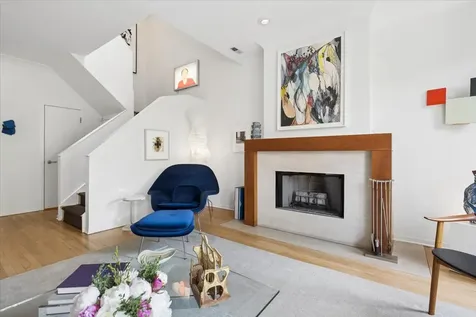 1922 West Cortland Street Chicago IL 60622