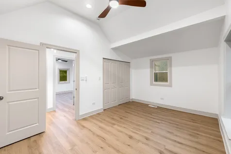 2927 North Rockwell Street Chicago IL 60618