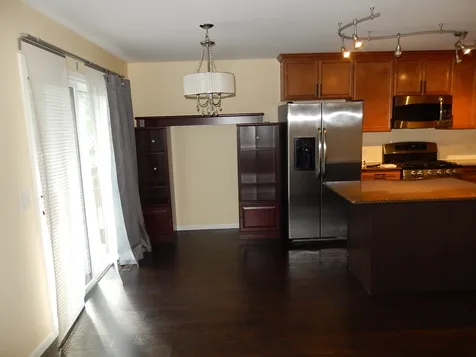 375 Woodridge Circle South Elgin IL 60177