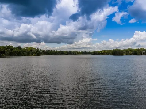 447 White Oak Lane Lake Barrington IL 60010