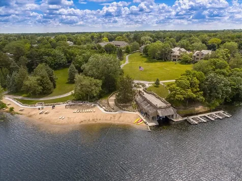 447 White Oak Lane Lake Barrington IL 60010