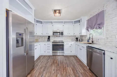 520 Cottonwood Drive Salem IL 62881