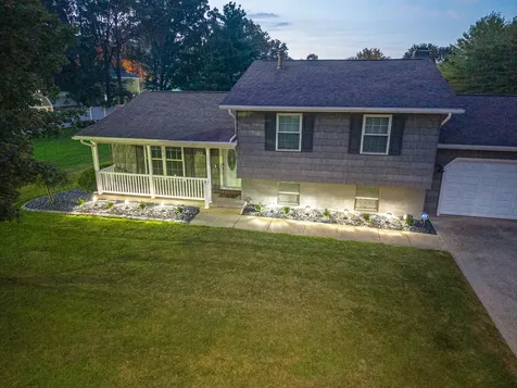 520 Cottonwood Drive Salem IL 62881