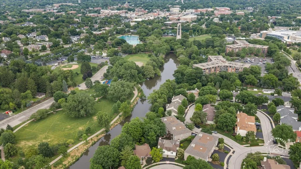 530 River Front Circle Naperville IL 60540