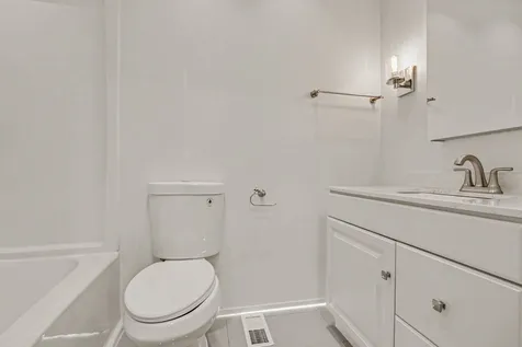 1938 Oxford Court Schaumburg IL 60194