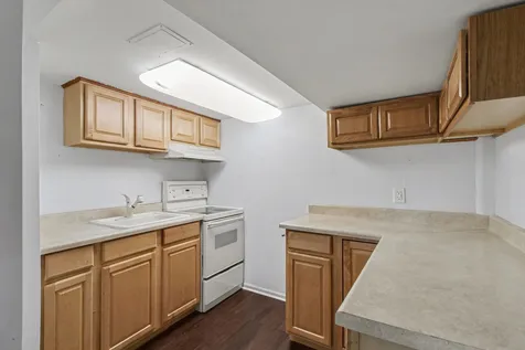 1938 Oxford Court Schaumburg IL 60194