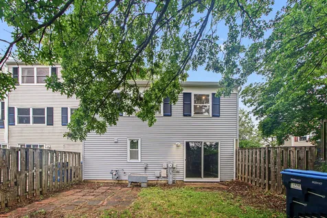 1938 Oxford Court Schaumburg IL 60194