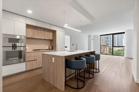 211 North Harbor Drive Chicago IL 60601