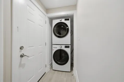 308 West Evergreen Avenue Chicago IL 60610