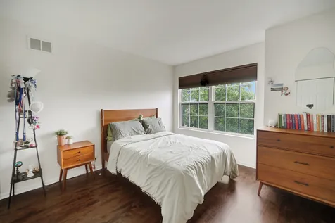 439 Bay Tree Circle Vernon Hills IL 60061