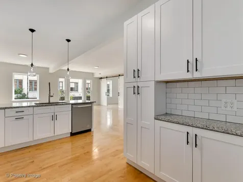 1618 West Chicago Avenue Chicago IL 60622