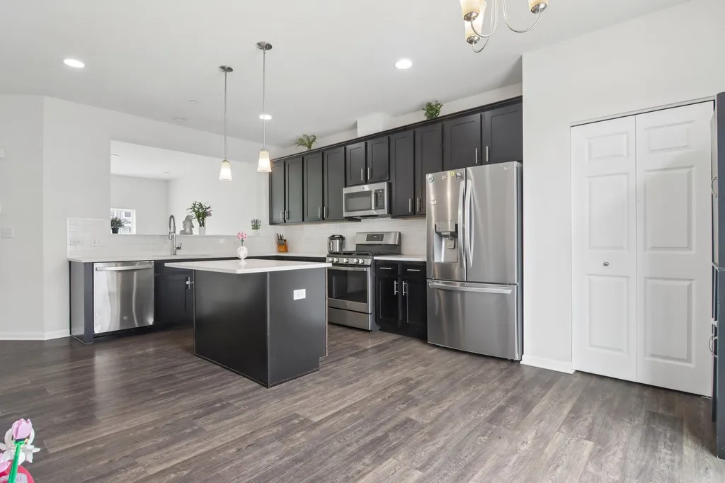 4425 Monroe Court Naperville IL 60564